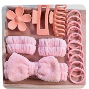 NEW -16 Pcs Spa Day Set. Bow Headband,
Wristbands, Hair Clips & Ponytail Holders